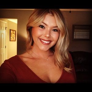 Meet your Posher, Alisha